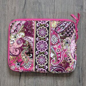 58.🎀 Vera Bradley Quilted Laptop Sleeve — Padded 🎀